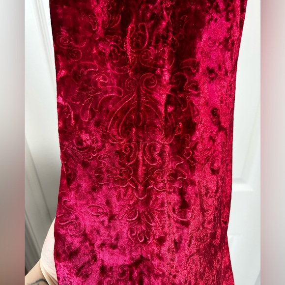 Suzy shier red “velvet” dress US LG - Picture 3 of 3
